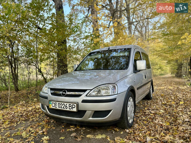 Серый Опель Комбо груз.-пасс., объемом двигателя 1.7 л и пробегом 230 тыс. км за 4900 $, фото 9 на Automoto.ua