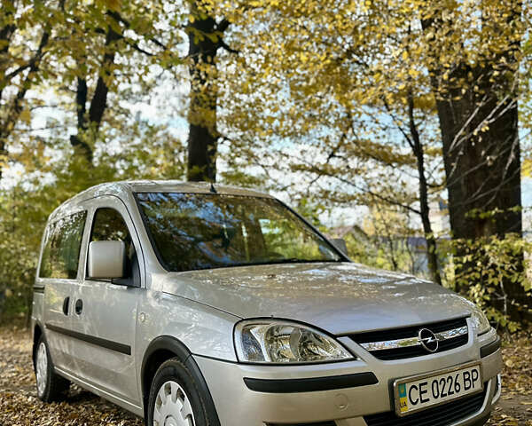 Серый Опель Комбо груз.-пасс., объемом двигателя 1.7 л и пробегом 230 тыс. км за 4900 $, фото 21 на Automoto.ua