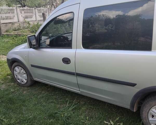 Сірий Опель Комбо вант.-пас., об'ємом двигуна 1.25 л та пробігом 274 тис. км за 3500 $, фото 7 на Automoto.ua