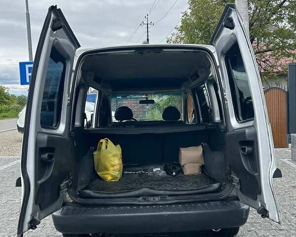 Сірий Опель Комбо вант.-пас., об'ємом двигуна 1.7 л та пробігом 333 тис. км за 4000 $, фото 7 на Automoto.ua