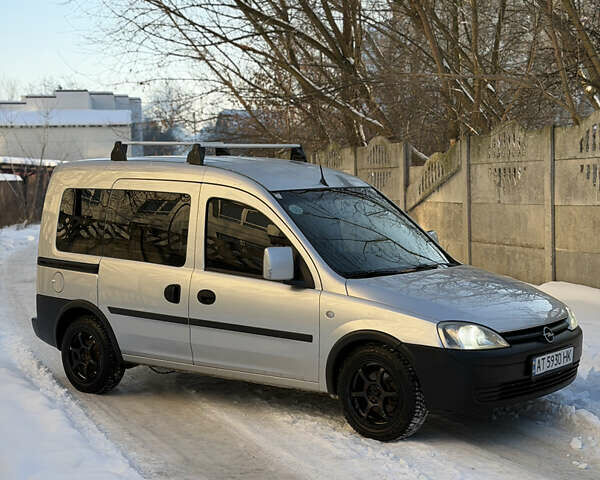 Серый Опель Комбо груз.-пасс., объемом двигателя 1.25 л и пробегом 230 тыс. км за 3750 $, фото 5 на Automoto.ua