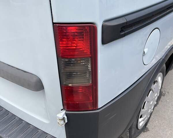 Сірий Опель Комбо вант.-пас., об'ємом двигуна 1.7 л та пробігом 234 тис. км за 4300 $, фото 10 на Automoto.ua