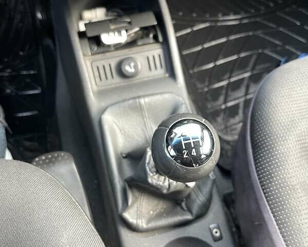 Сірий Опель Комбо вант.-пас., об'ємом двигуна 1.7 л та пробігом 234 тис. км за 4300 $, фото 5 на Automoto.ua