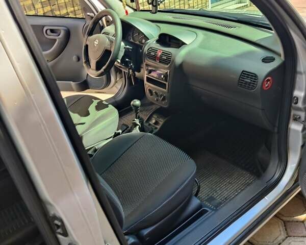 Серый Опель Комбо груз.-пасс., объемом двигателя 1.4 л и пробегом 145 тыс. км за 6200 $, фото 5 на Automoto.ua