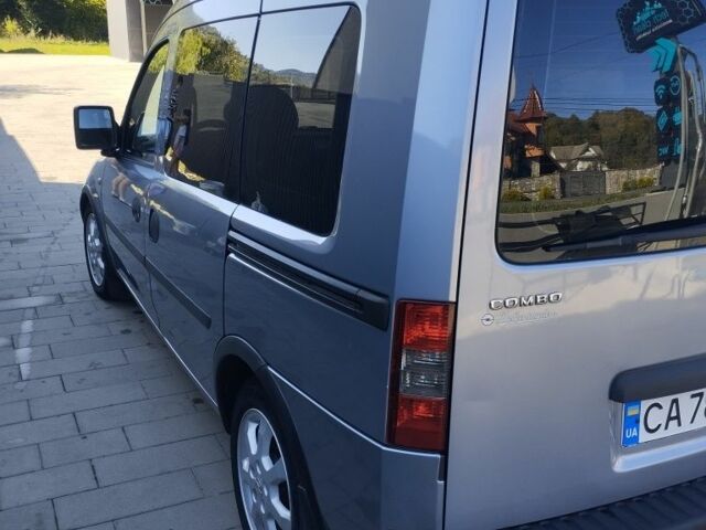 Сірий Опель Комбо вант.-пас., об'ємом двигуна 1.7 л та пробігом 217 тис. км за 6300 $, фото 1 на Automoto.ua