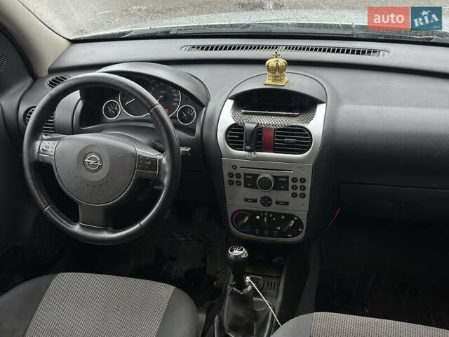 Серый Опель Комбо груз.-пасс., объемом двигателя 1.4 л и пробегом 250 тыс. км за 4200 $, фото 3 на Automoto.ua