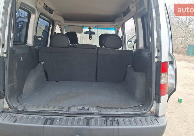 Сірий Опель Комбо вант.-пас., об'ємом двигуна 1.3 л та пробігом 250 тис. км за 4300 $, фото 7 на Automoto.ua