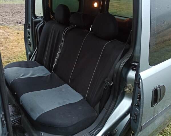 Сірий Опель Комбо вант.-пас., об'ємом двигуна 1.25 л та пробігом 198 тис. км за 4999 $, фото 4 на Automoto.ua