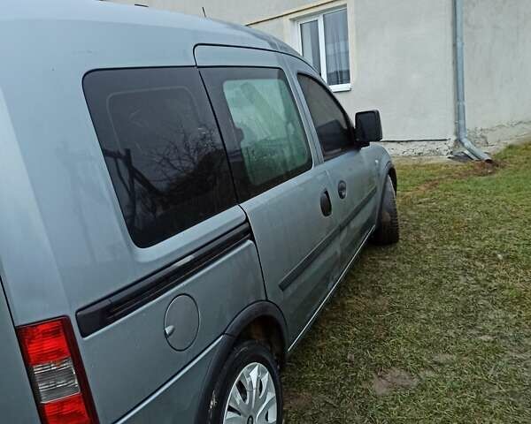 Сірий Опель Комбо вант.-пас., об'ємом двигуна 1.25 л та пробігом 198 тис. км за 4999 $, фото 6 на Automoto.ua