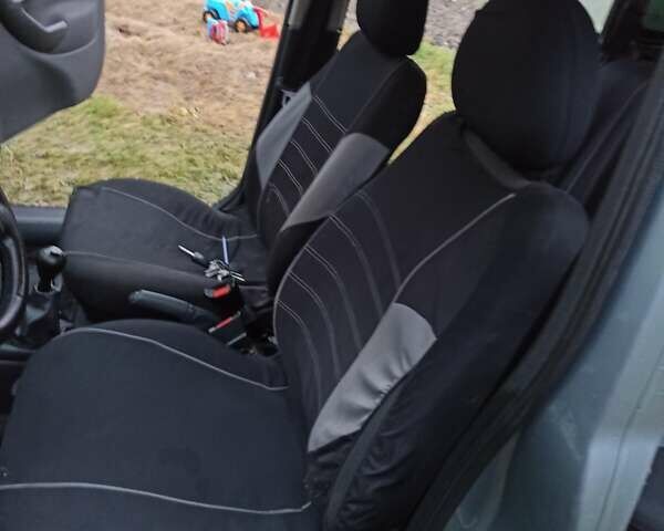 Сірий Опель Комбо вант.-пас., об'ємом двигуна 1.25 л та пробігом 198 тис. км за 4999 $, фото 3 на Automoto.ua