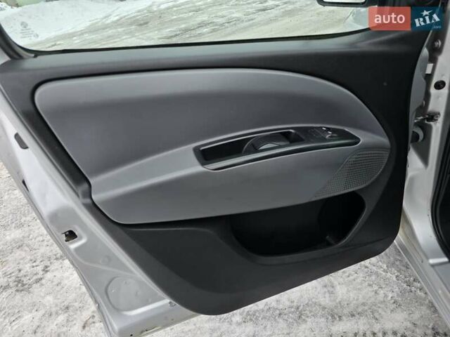 Серый Опель Комбо груз.-пасс., объемом двигателя 1.6 л и пробегом 258 тыс. км за 5999 $, фото 7 на Automoto.ua