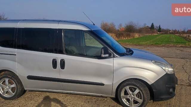 Серый Опель Комбо груз.-пасс., объемом двигателя 1.6 л и пробегом 256 тыс. км за 6700 $, фото 5 на Automoto.ua