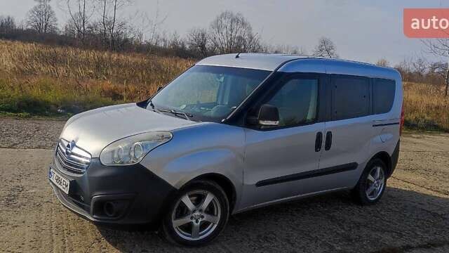 Серый Опель Комбо груз.-пасс., объемом двигателя 1.6 л и пробегом 256 тыс. км за 6700 $, фото 10 на Automoto.ua