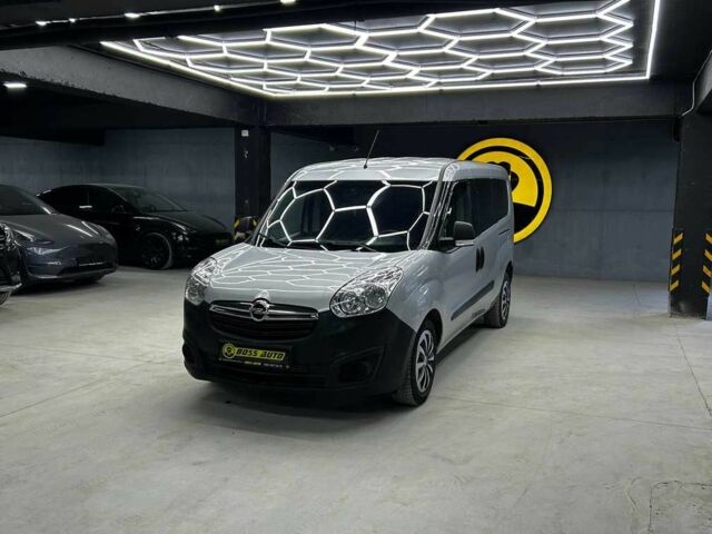 Сірий Опель Комбо вант.-пас., об'ємом двигуна 1.6 л та пробігом 350 тис. км за 8300 $, фото 4 на Automoto.ua