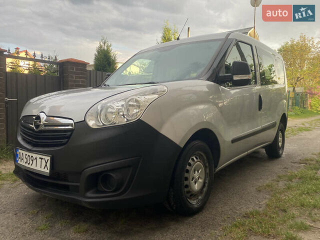 Серый Опель Комбо груз.-пасс., объемом двигателя 1.3 л и пробегом 217 тыс. км за 7100 $, фото 7 на Automoto.ua