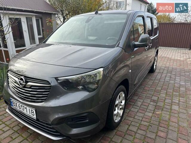 Серый Опель Комбо груз.-пасс., объемом двигателя 1.5 л и пробегом 205 тыс. км за 13900 $, фото 2 на Automoto.ua