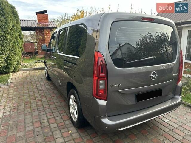 Сірий Опель Комбо вант.-пас., об'ємом двигуна 1.5 л та пробігом 205 тис. км за 13500 $, фото 4 на Automoto.ua