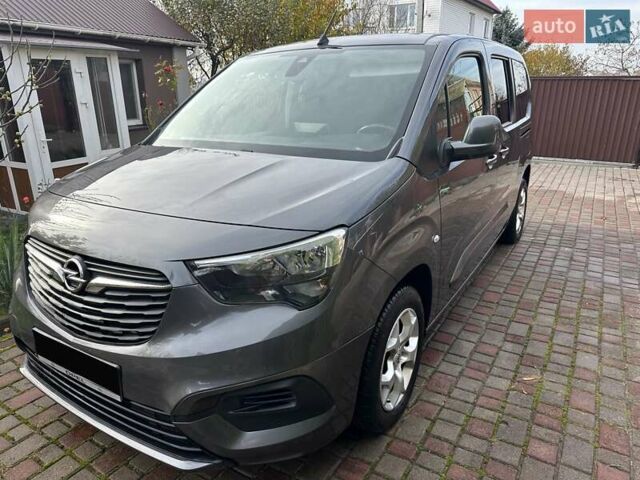 Сірий Опель Комбо вант.-пас., об'ємом двигуна 1.5 л та пробігом 205 тис. км за 13500 $, фото 2 на Automoto.ua