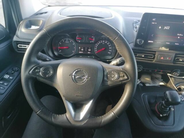 Сірий Опель Комбо вант.-пас., об'ємом двигуна 1.5 л та пробігом 31 тис. км за 23322 $, фото 11 на Automoto.ua