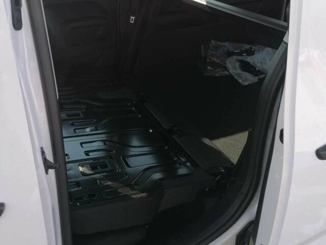 Сірий Опель Комбо вант.-пас., об'ємом двигуна 1.5 л та пробігом 31 тис. км за 23322 $, фото 4 на Automoto.ua