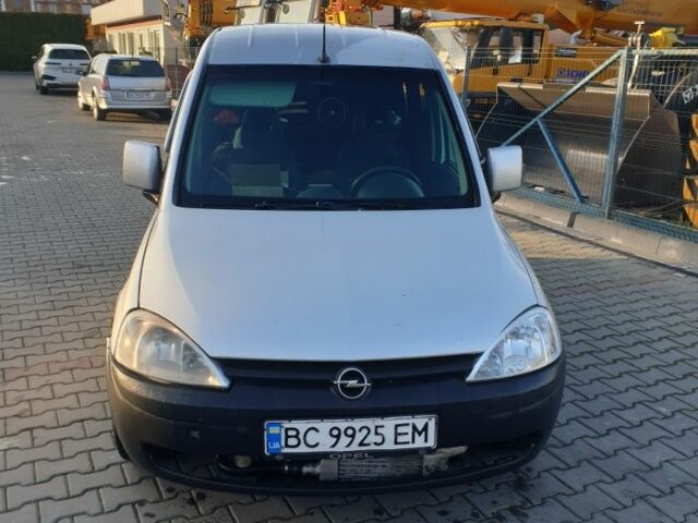 Серый Опель Комбо груз.-пасс., объемом двигателя 1.2 л и пробегом 242 тыс. км за 2358 $, фото 1 на Automoto.ua
