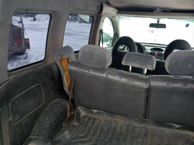 Серый Опель Комбо груз.-пасс., объемом двигателя 1.3 л и пробегом 200 тыс. км за 2800 $, фото 4 на Automoto.ua