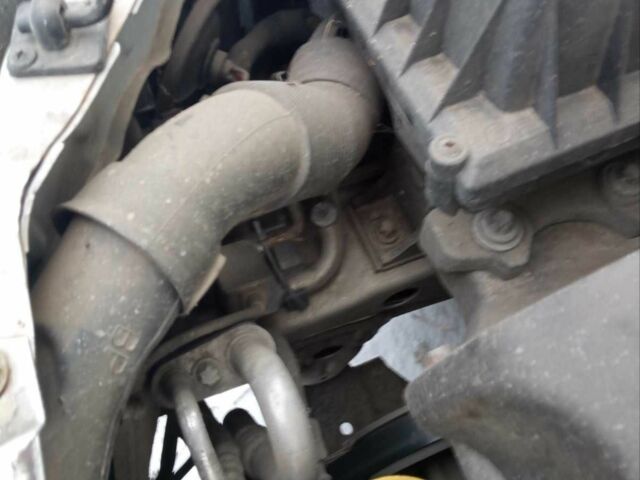 Серый Опель Комбо груз.-пасс., объемом двигателя 1.3 л и пробегом 200 тыс. км за 2800 $, фото 11 на Automoto.ua