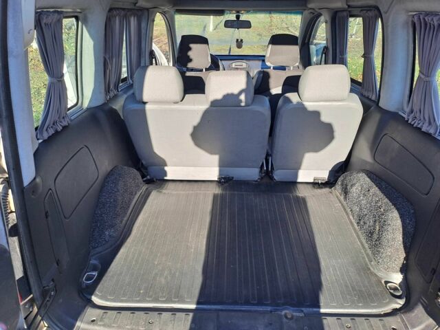 Серый Опель Комбо груз.-пасс., объемом двигателя 1.7 л и пробегом 338 тыс. км за 6500 $, фото 1 на Automoto.ua