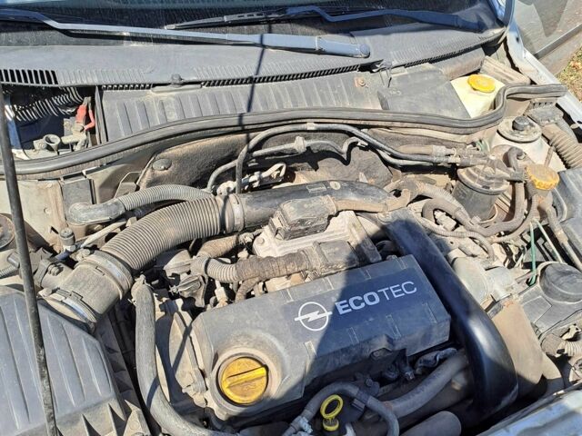 Серый Опель Комбо груз.-пасс., объемом двигателя 1.7 л и пробегом 338 тыс. км за 6500 $, фото 2 на Automoto.ua