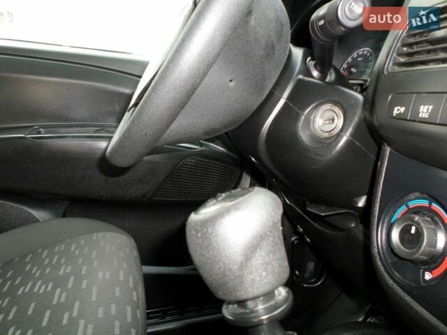 Сірий Опель Комбо вант.-пас., об'ємом двигуна 1.4 л та пробігом 181 тис. км за 11200 $, фото 22 на Automoto.ua