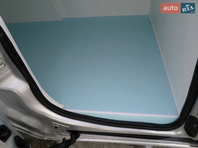 Сірий Опель Комбо вант.-пас., об'ємом двигуна 1.4 л та пробігом 181 тис. км за 11200 $, фото 49 на Automoto.ua