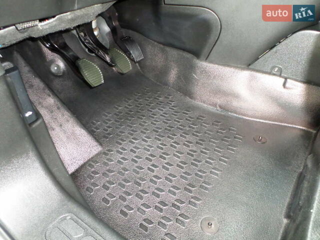 Сірий Опель Комбо вант.-пас., об'ємом двигуна 1.4 л та пробігом 181 тис. км за 11200 $, фото 15 на Automoto.ua