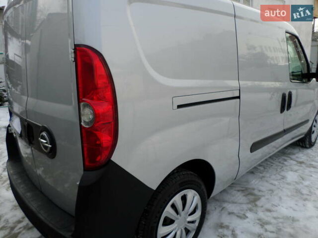 Сірий Опель Комбо вант.-пас., об'ємом двигуна 1.4 л та пробігом 181 тис. км за 11200 $, фото 5 на Automoto.ua