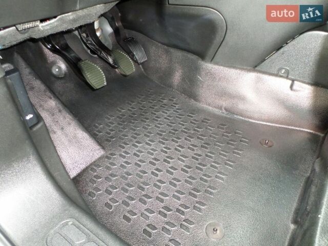 Сірий Опель Комбо вант.-пас., об'ємом двигуна 1.4 л та пробігом 181 тис. км за 11200 $, фото 16 на Automoto.ua