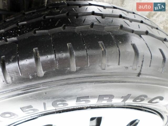 Сірий Опель Комбо вант.-пас., об'ємом двигуна 1.4 л та пробігом 181 тис. км за 11200 $, фото 35 на Automoto.ua