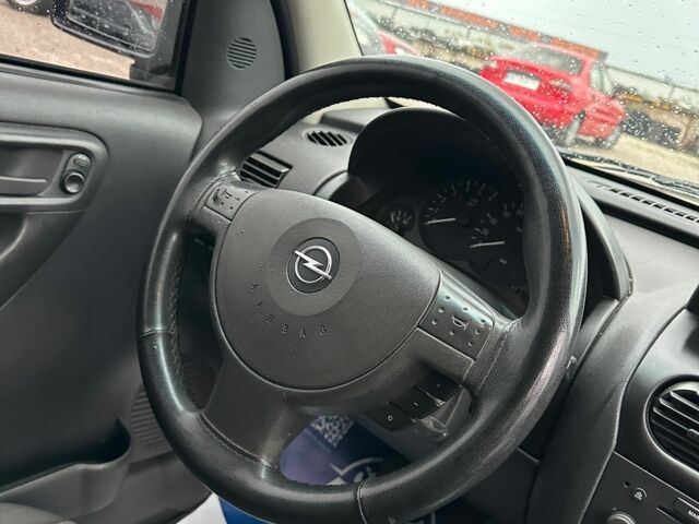 Опель Комбо вант.-пас. 2008 у Кривому Розі на Automoto.ua Сірий Опель Комбо вант.-пас., об'ємом двигуна 1.7 л та пробігом 230 тис. км за 4700 $, фото 9 на Automoto.ua