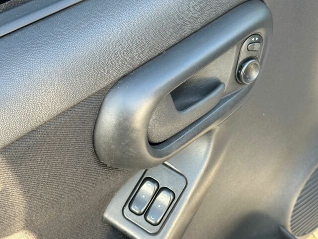 Серый Опель Комбо груз.-пасс., объемом двигателя 1.7 л и пробегом 230 тыс. км за 5200 $, фото 12 на Automoto.ua