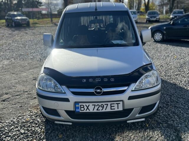 Сірий Опель Комбо вант.-пас., об'ємом двигуна 1.6 л та пробігом 240 тис. км за 4500 $, фото 1 на Automoto.ua