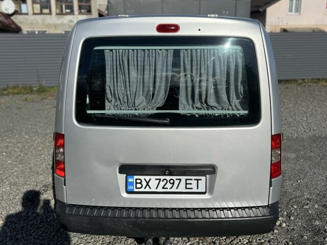 Сірий Опель Комбо вант.-пас., об'ємом двигуна 1.6 л та пробігом 240 тис. км за 4500 $, фото 4 на Automoto.ua