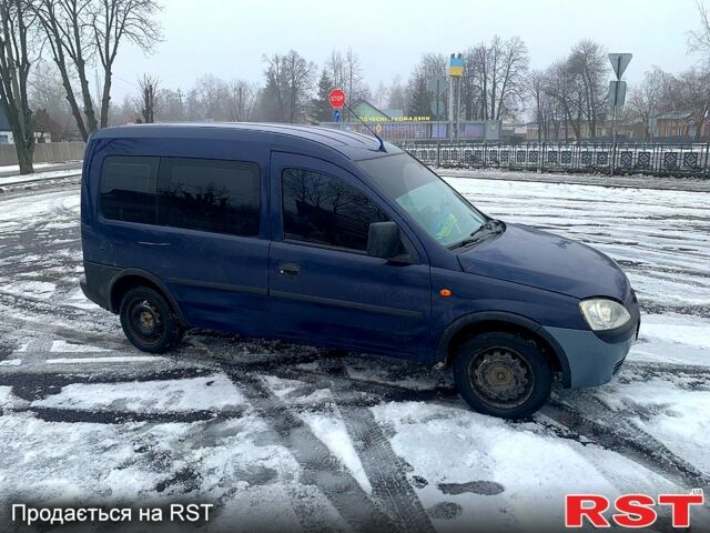 Синій Опель Комбо вант.-пас., об'ємом двигуна 1.7 л та пробігом 331 тис. км за 2600 $, фото 2 на Automoto.ua