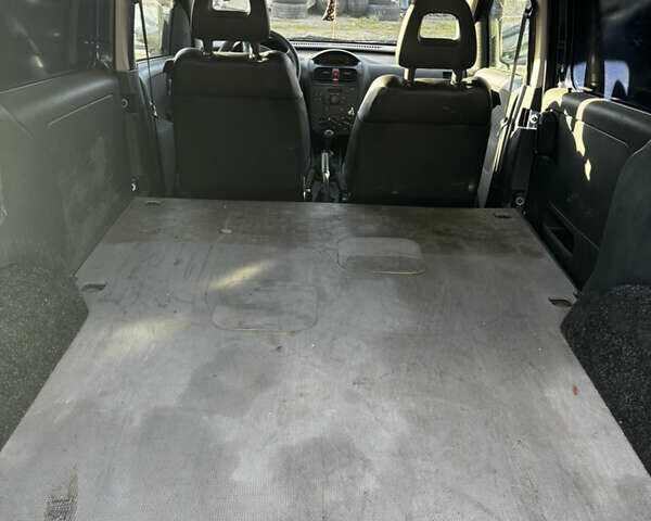 Синій Опель Комбо вант.-пас., об'ємом двигуна 1.25 л та пробігом 210 тис. км за 4100 $, фото 4 на Automoto.ua