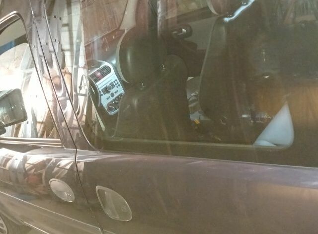 Синій Опель Комбо вант.-пас., об'ємом двигуна 1.4 л та пробігом 260 тис. км за 5802 $, фото 7 на Automoto.ua