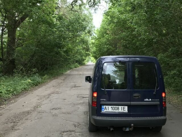 Синий Опель Комбо груз.-пасс., объемом двигателя 1.7 л и пробегом 275 тыс. км за 4000 $, фото 3 на Automoto.ua