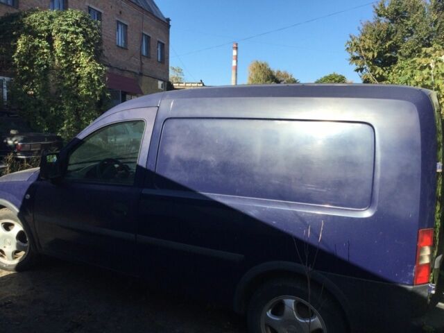 Синий Опель Комбо груз.-пасс., объемом двигателя 1.4 л и пробегом 220 тыс. км за 3400 $, фото 1 на Automoto.ua