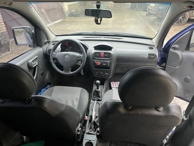 Синий Опель Комбо груз.-пасс., объемом двигателя 1.3 л и пробегом 300 тыс. км за 3750 $, фото 5 на Automoto.ua