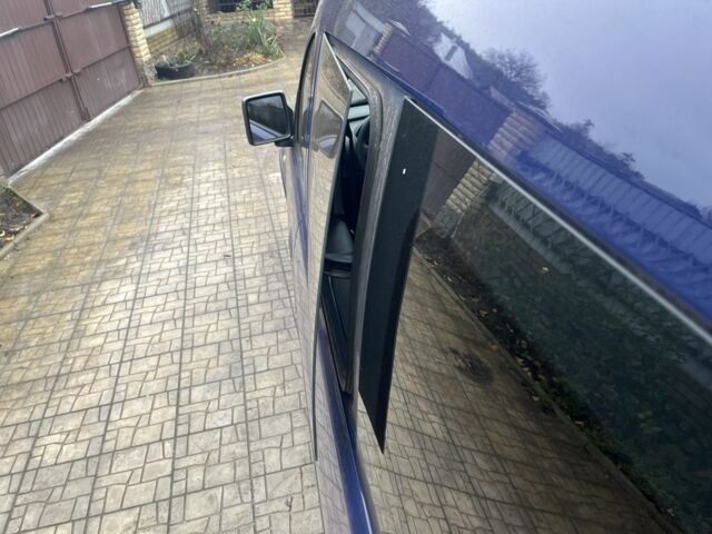 Синий Опель Комбо груз.-пасс., объемом двигателя 1.3 л и пробегом 300 тыс. км за 3750 $, фото 8 на Automoto.ua