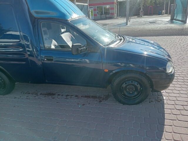 Синій Опель Комбо вант.-пас., об'ємом двигуна 0 л та пробігом 132 тис. км за 1550 $, фото 4 на Automoto.ua