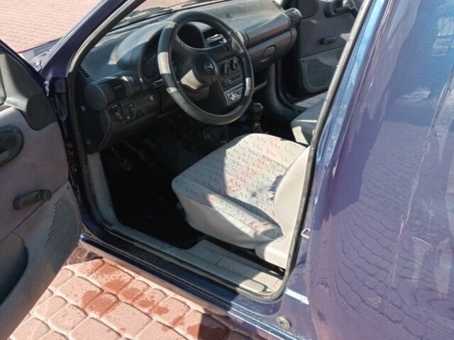 Синій Опель Комбо вант.-пас., об'ємом двигуна 0 л та пробігом 132 тис. км за 1550 $, фото 6 на Automoto.ua