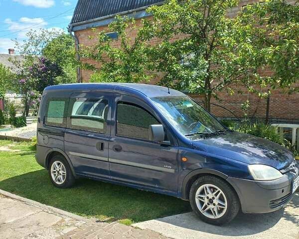 Синій Опель Комбо вант.-пас., об'ємом двигуна 1.7 л та пробігом 360 тис. км за 2800 $, фото 4 на Automoto.ua