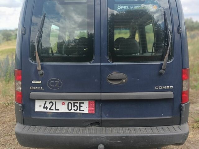 Синий Опель Комбо груз.-пасс., объемом двигателя 0 л и пробегом 300 тыс. км за 1600 $, фото 3 на Automoto.ua